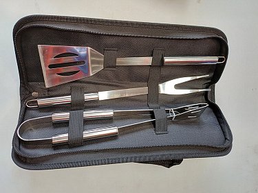 Adventure Package dinner set: mugs, plates, bowls, cutlery